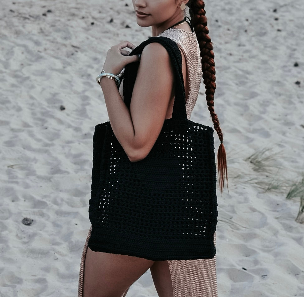 Island Capsule Tote Bag